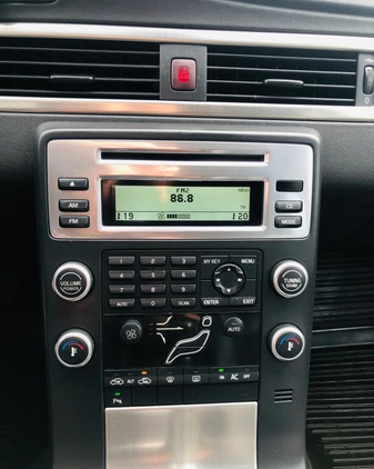 Volvo V70 cena 22900 przebieg: 217000, rok produkcji 2008 z Kielce małe 352